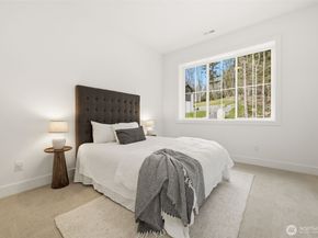 26030 NE 29th Place, Redmond WA 98053