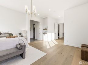 26030 NE 29th Place, Redmond WA 98053