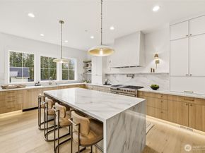 26030 NE 29th Place, Redmond WA 98053