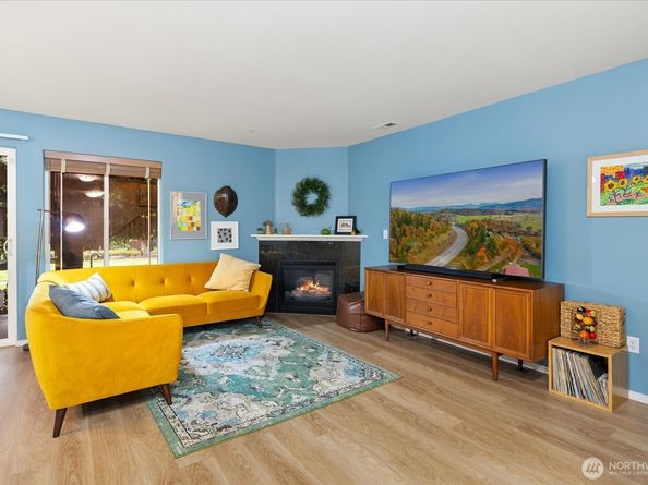4126 214th Street SW C, Mountlake Terrace WA 98043