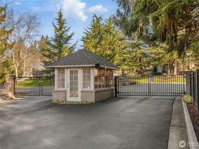 1708 Bellevue Way NE, Bellevue WA 98004