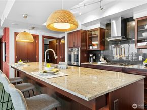 650 Bellevue Way NE 3705, Bellevue WA 98004