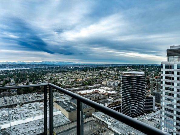 650 Bellevue Way NE 3705, Bellevue WA 98004