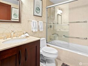 650 Bellevue Way NE 3705, Bellevue WA 98004