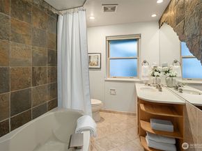 2510 Magnolia Boulevard W, Seattle WA 99819