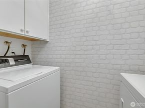 21925 7th Avenue S A103, Des Moines WA 98198