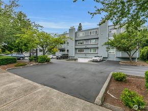 21925 7th Avenue S A103, Des Moines WA 98198