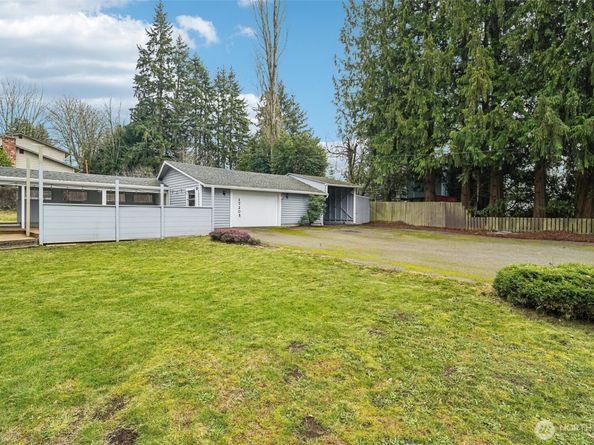 17205 Spruce Way, Lynnwood WA 98037