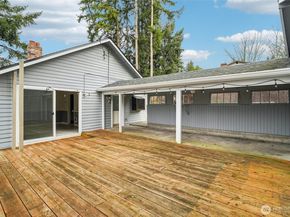 17205 Spruce Way, Lynnwood WA 98037