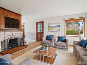 17205 Spruce Way, Lynnwood WA 98037