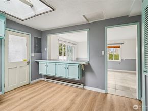 17205 Spruce Way, Lynnwood WA 98037