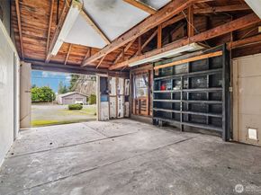 17205 Spruce Way, Lynnwood WA 98037