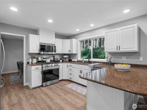 5951 NW Newberry Hill Road, Silverdale WA 98383