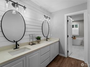 5951 NW Newberry Hill Road, Silverdale WA 98383