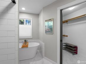 5951 NW Newberry Hill Road, Silverdale WA 98383