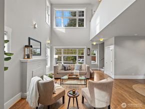 7532 9th Avenue NE, Seattle WA 98115