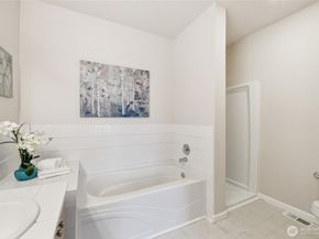 2680 139th Avenue SE 59, Bellevue WA 98005