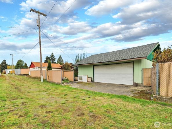 2821 NE Wyoming Street, Bremerton WA 98310