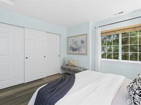 601 12th Avenue NW E4, Issaquah WA 98027