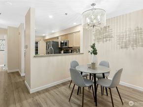 601 12th Avenue NW E4, Issaquah WA 98027