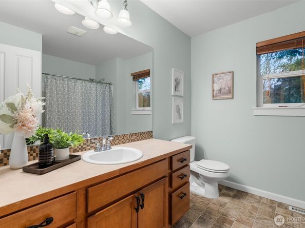 6380 Jagger Place NE, Bremerton WA 98311