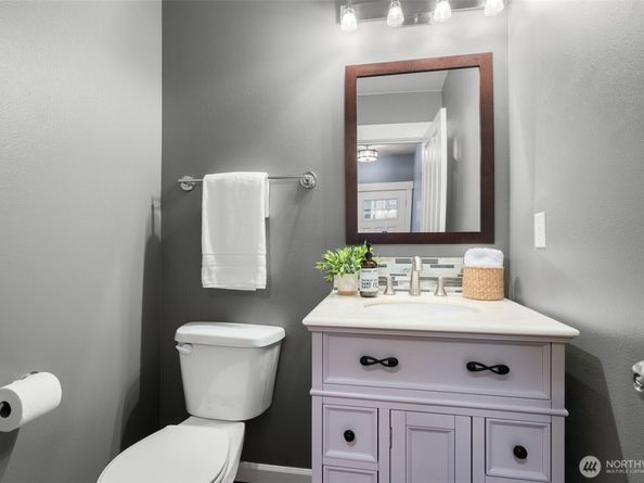 6380 Jagger Place NE, Bremerton WA 98311