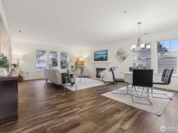 4133 224th Lane SE 103, Issaquah WA 98029