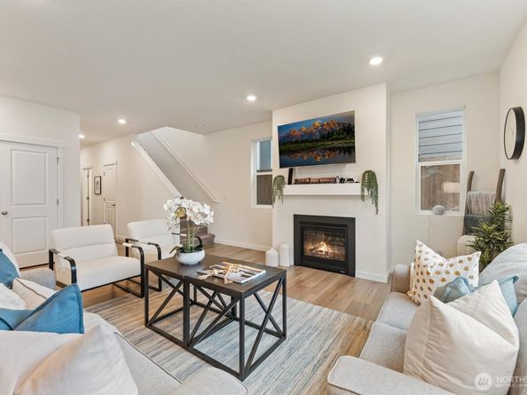 28015 40th Place S, Auburn WA 98001