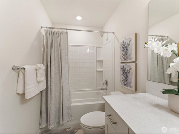 28015 40th Place S, Auburn WA 98001