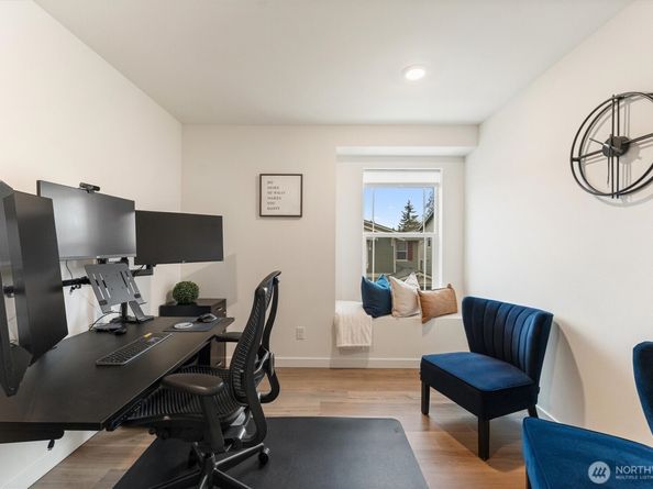 28015 40th Place S, Auburn WA 98001