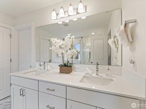 28015 40th Place S, Auburn WA 98001