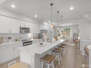 2012 101st Avenue SE 2, Lake Stevens WA 98258