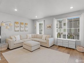 2012 101st Avenue SE 2, Lake Stevens WA 98258