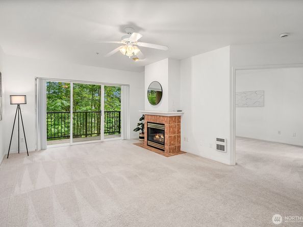 12439 NE Totem Lake Way 106, Kirkland WA 98034