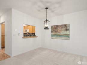 12439 NE Totem Lake Way 106, Kirkland WA 98034