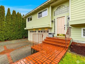 32130 27th Avenue SW, Federal Way WA 98023