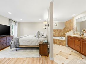 32130 27th Avenue SW, Federal Way WA 98023