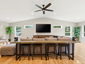 32130 27th Avenue SW, Federal Way WA 98023