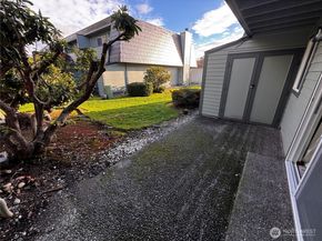 12600 4th Avenue W 7H, Everett WA 98204