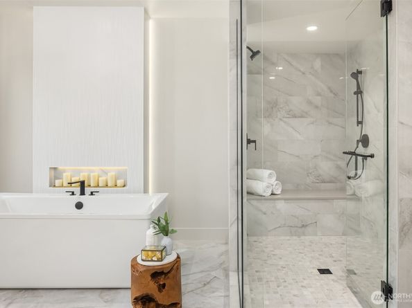 12905 SE 4th Place, Bellevue WA 98005