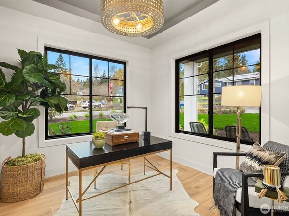 12905 SE 4th Place, Bellevue WA 98005