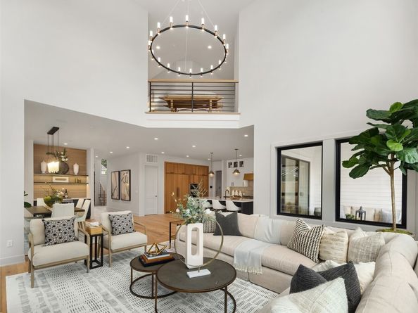 12905 SE 4th Place, Bellevue WA 98005