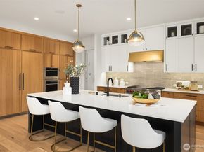 12905 SE 4th Place, Bellevue WA 98005