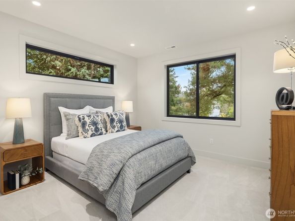 12905 SE 4th Place, Bellevue WA 98005