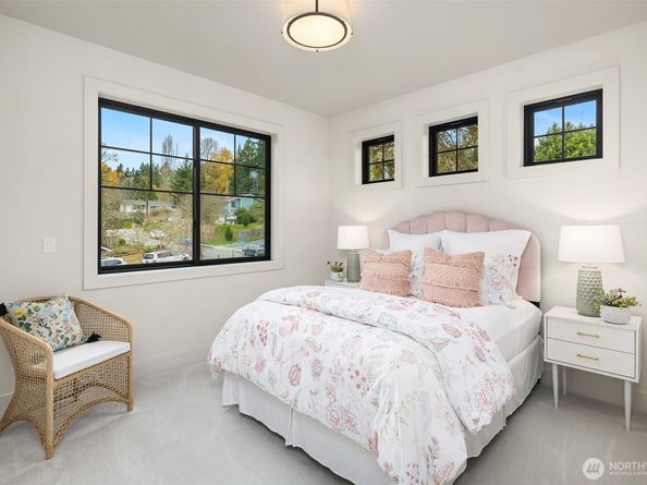 12905 SE 4th Place, Bellevue WA 98005