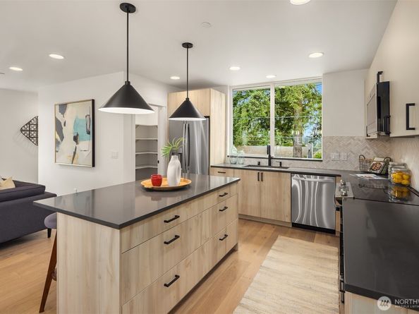 13546 39th Avenue NE, Seattle WA 98125