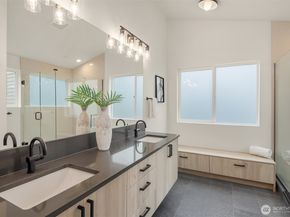 13546 39th Avenue NE, Seattle WA 98125