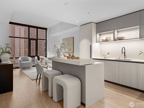 889 Avenue Square NE 607, Bellevue WA 98004