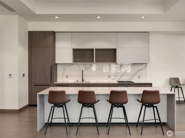 889 Avenue Square NE 607, Bellevue WA 98004