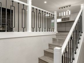 12725 Roosevelt Way NE, Seattle WA 98125